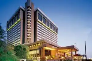 Taj Lands End